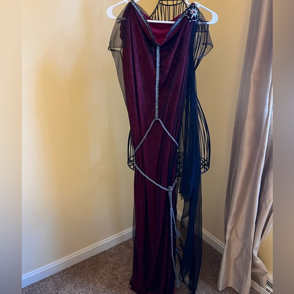 Bride of Darkness women’s Halloween costume size up to 9 - Picture 2 of 5